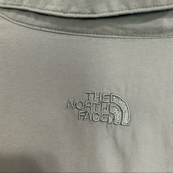 The North Face Men’s Gray Mesh Fishing Shirt Long Sleeves - Picture 10 of 13